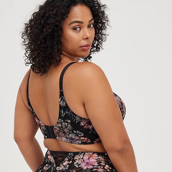 NWT Torrid Black Floral Lightly Lined Lace Wireless Bra 360 Back Smoothing 44DDD - Picture 8 of 11